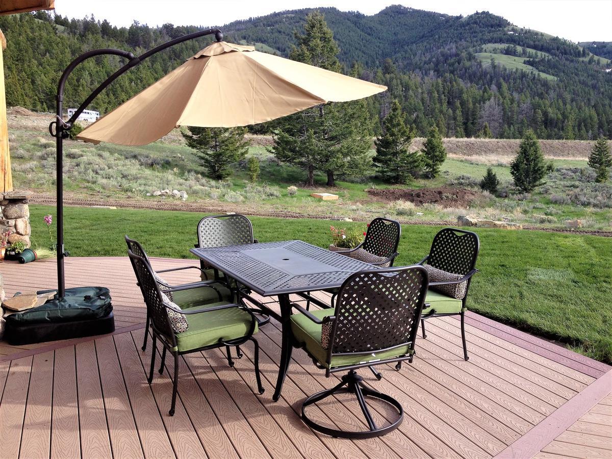 Mcdonald'S Ranch Lodge Gardiner Exterior photo