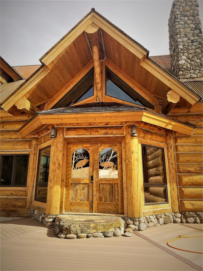 Mcdonald'S Ranch Lodge Gardiner Exterior photo
