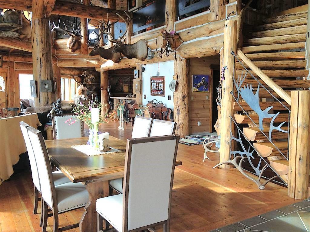 Mcdonald'S Ranch Lodge Gardiner Exterior photo